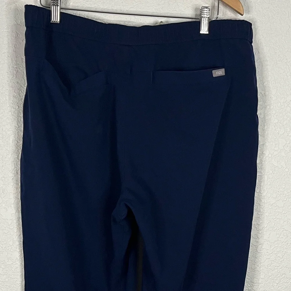 Figs Scrubs Men's Navy Jogger Scrubs Work Hospital Nurse Career - Picture 4 of 7